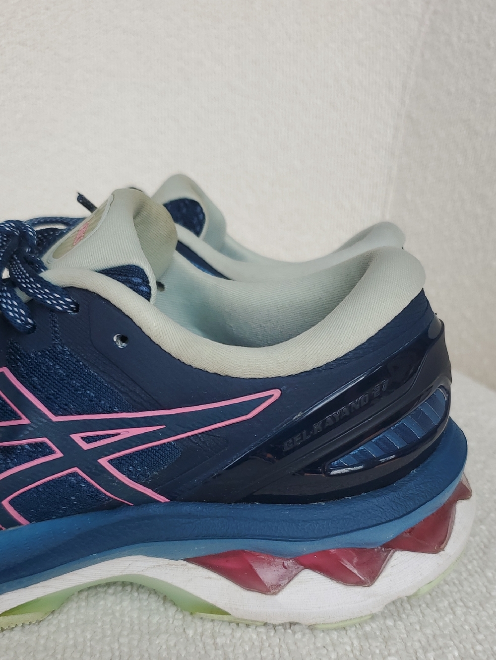 Asics Women's Gel KAYANO 27 Running Shoe Blue with Pink Logo Size 7.5 - Picture 4 of 10